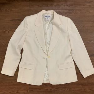 Women’s Pendleton Blazer. Petite Size 10